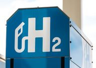 Hydrogen Injection and Combustion in Engines